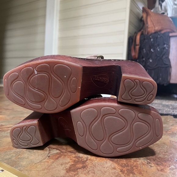 Born Hudson Taupe Distressed Clogs - Picture 6 of 6